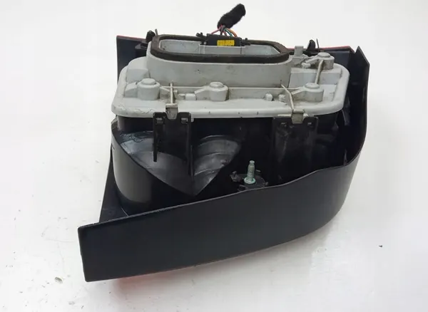 LUZ TRASERA DERECHA VOLKSWAGEN POLO 1.4 KAT image 5