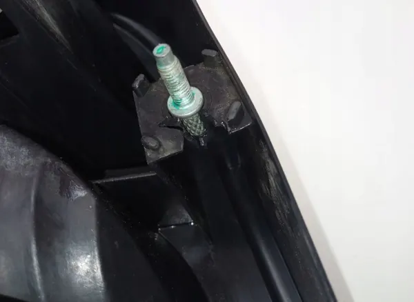 LUZ TRASERA DERECHA VOLKSWAGEN POLO 1.4 KAT image 9