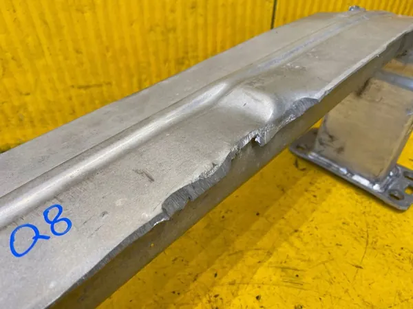 Viga de para-choque Audi Q8 4M0 807 109 C image 8
