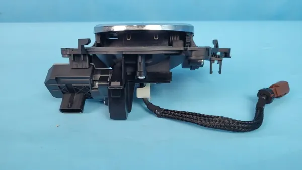 Poignée de coffre Mercedes EQA 250 OEM A0997503300 image 3
