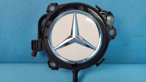 Poignée de coffre Mercedes EQA 250 OEM A0997503300 image 8
