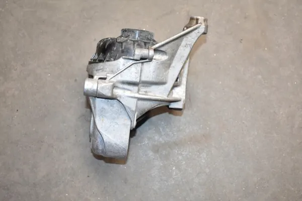 Soporte motor derecho OEM 4M0199372FK Porsche Cayenne image 3