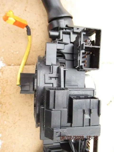 Turvatyynyjohto OEM 08022026 Toyota Yarisille image 4
