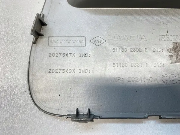 Copertura gancio traino anteriore sinistra Dacia Duster II 2017- image 3