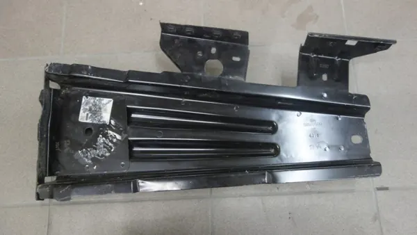 Vänster skärmfoder OEM 9667153780 för Berlingo III image 3