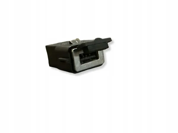 Prise USB OEM 19A164W pour Volvo V40 Cross Country image 2