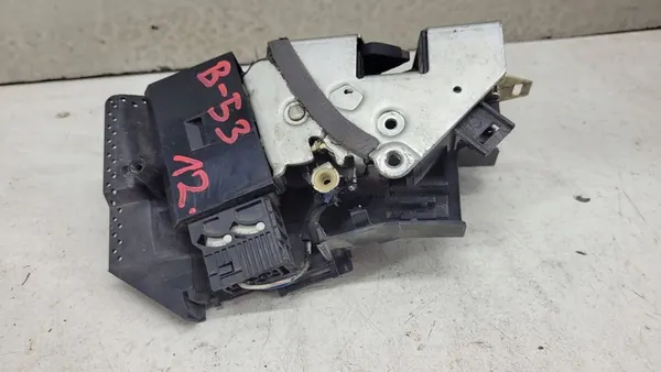 Vänster Framdörrslås BMW 5 TOURING (E39) OEM 8352165 image 4