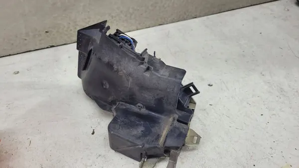 Vänster Framdörrslås BMW 5 TOURING (E39) OEM 8352165 image 6