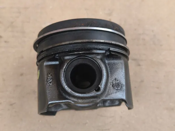 Piston OEM Ford Mondeo MK5 2.0 TDCI T7CN image 4