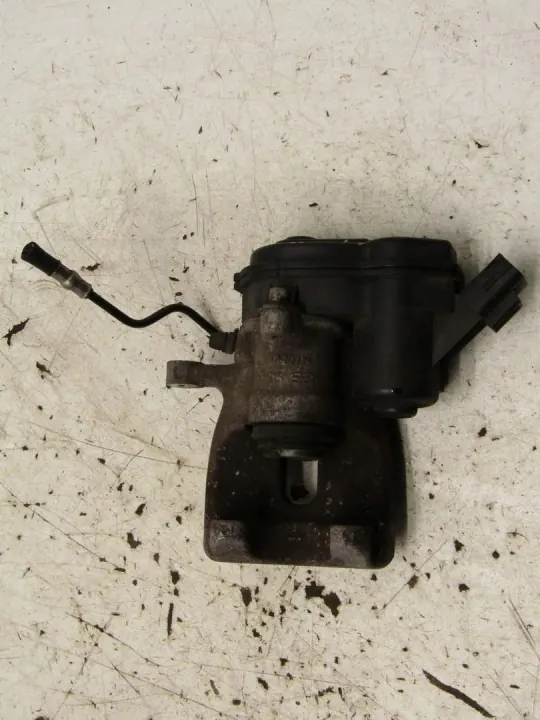 Jarrusatula taka-oikea OEM 440002496R Nissan Juke image 3