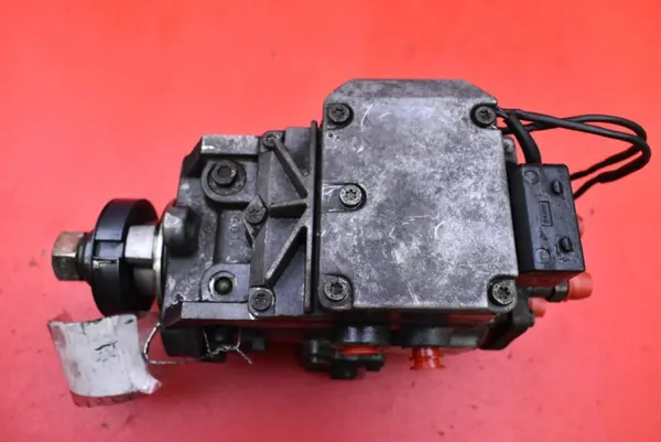 Bomba de inyección OEM 24413103 para Opel Zafira A 2.0 DTI image 2