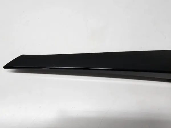 OEM 5H9827939B Linker Kofferklepspoiler VW Golf 8 image 3