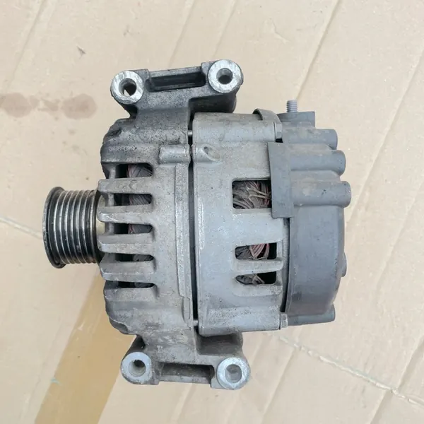Alternaattori Mercedes W212 3.0 CDI V6 A0009062722 image 4