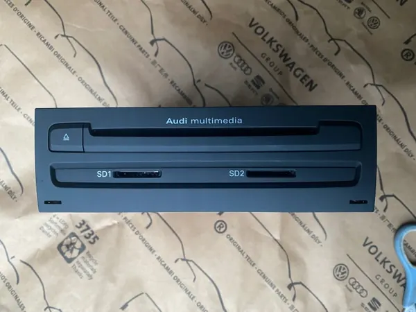Lecteur DVD SD Audi A8 D4 OEM 4H0035646A - Occasion image 3