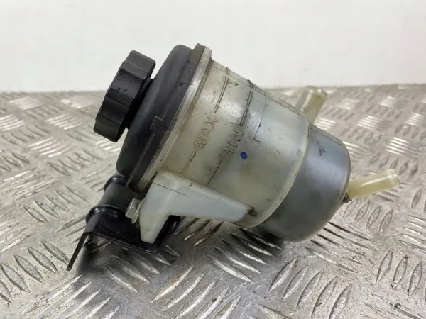 SsangYong Rexton Servobehälter OEM FOB27008 image 3
