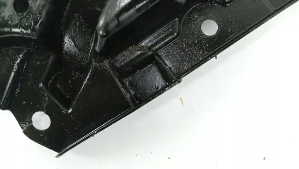 Mercedes Moottorikansi OEM A2075200623 E-luokkaan image 3