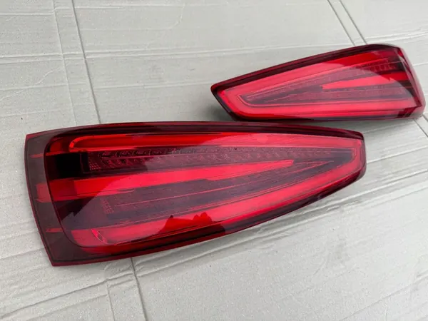 AUDI Q3 8U0 Conjunto de Lámparas Traseras LED image 2