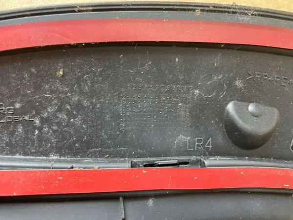 OEM 8K9853817A Linke Heckleiste für Audi A4 B8 Allroad image 7