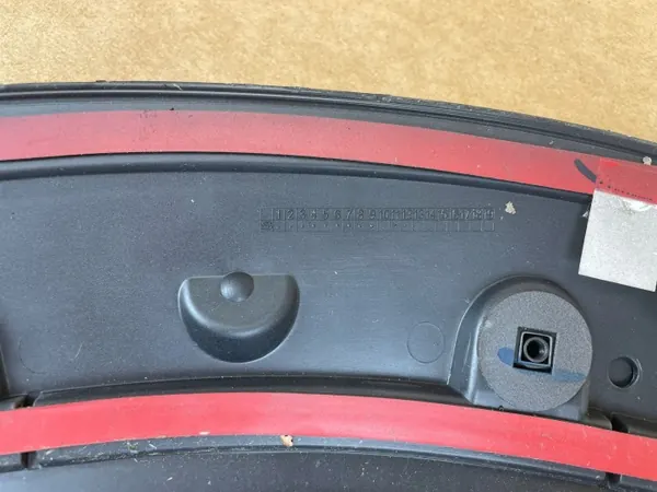 OEM 8K9853817A Linke Heckleiste für Audi A4 B8 Allroad image 8