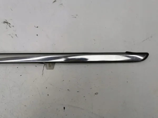 Chrysler OE AMD126526 Zijruitlijst image 10