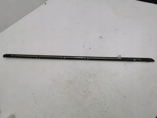 Chrysler OE AMD126526 Zijruitlijst image 5
