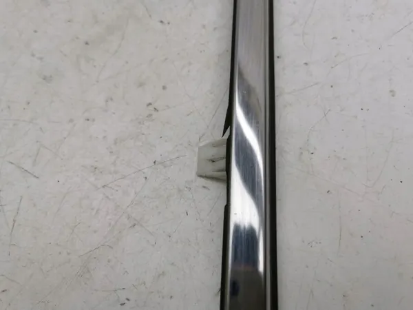 Chrysler OE AMD126526 Zijruitlijst image 7