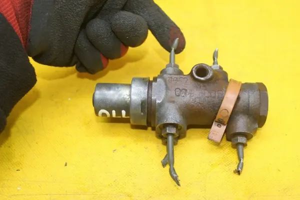 Régulateur de force de freinage OEM 110 pour Land Rover Discovery I image 4