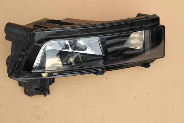 OEM 5TA941662A Halogen Headlight Right Used image 2