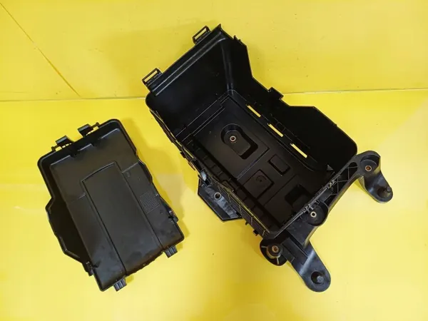 Koko akunkansi OEM DRC100013 VW Golf V Plus:lle image 4