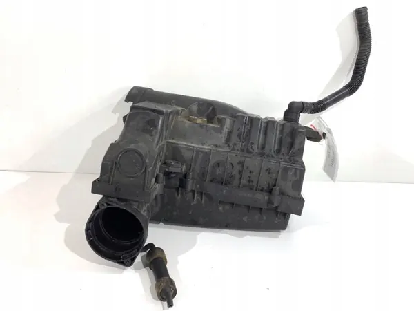 Luftfilterhus OEM 3C0129601 för VW Passat B7 image 2