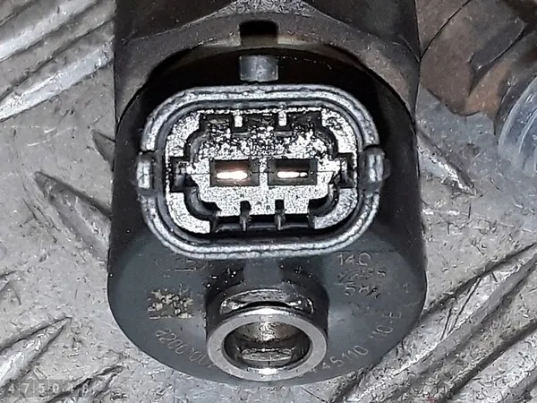 2002 Volvo V40 Injetor 1900td 0445110110b image 3