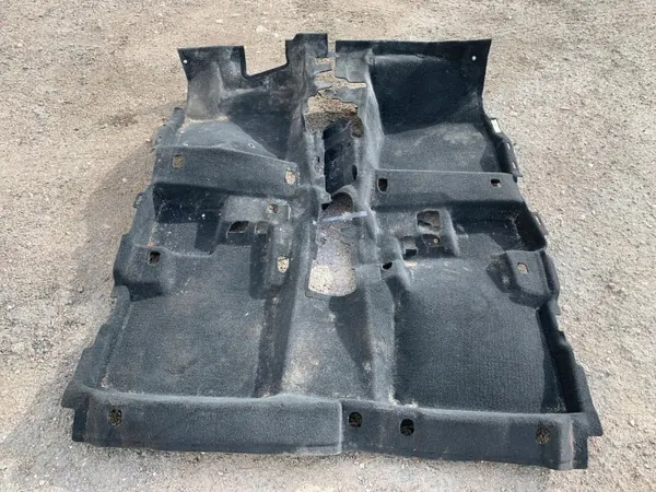 Teppich Mitsubishi Outlander IV OEM 7270B-566XA Gebraucht image 2