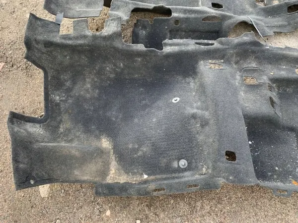 Teppich Mitsubishi Outlander IV OEM 7270B-566XA Gebraucht image 3