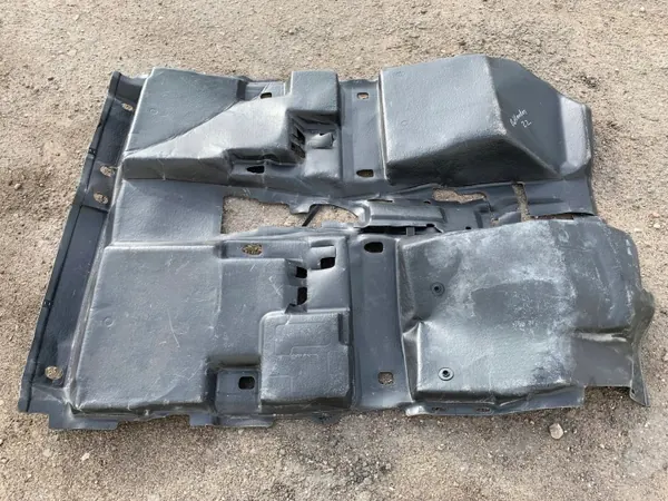 Teppich Mitsubishi Outlander IV OEM 7270B-566XA Gebraucht image 9