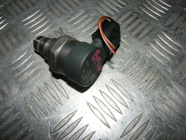 Kraftstoffventilsensor OEM 0281002481 für BMW E90/E91/E92/E93 image 2