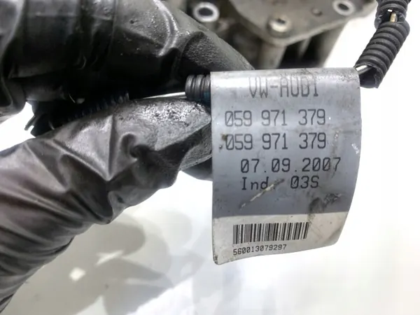 Oljefilterhållare OEM 059971379 för Audi A5 8T 3.0 image 7