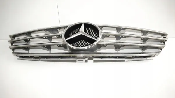 Mercedes W245 bumpergrille OEM 360164133 image 4