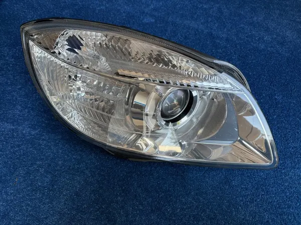 SKODA FABIA II ROOMSTER Farol Direito H7 5J1941018A image 2