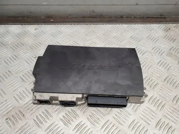 Audi A1 Bose Förstärkare OEM 8X0035223D - Begagnad image 2