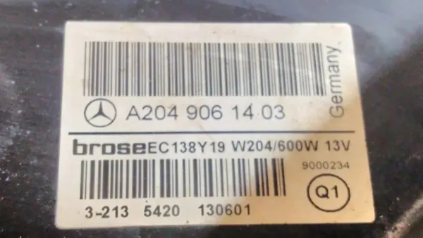 Radiatorventilator Mercedes C-Klasse W204 OEM A2049061403 image 3