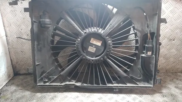 Radiatorventilator Mercedes C-Klasse W204 OEM A2049061403 image 5