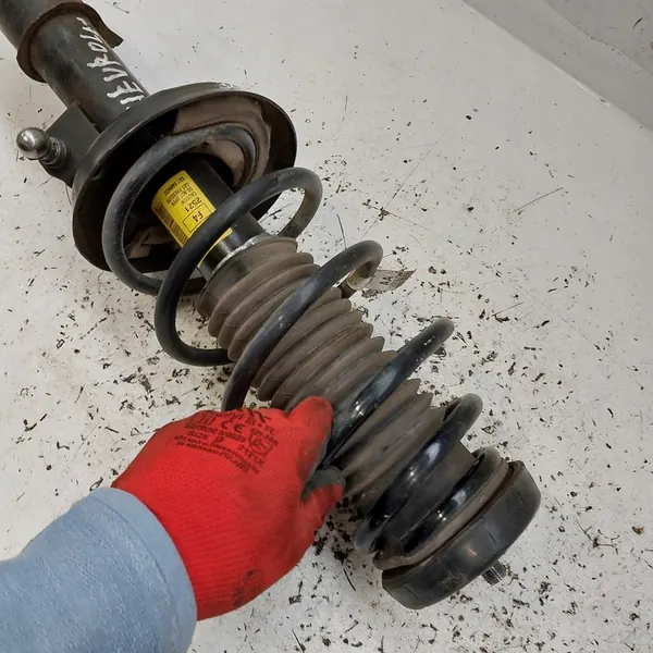 Amortizzatore MacPherson anteriore destro CHEVROLET CRUZE 13331987 image 8