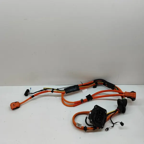 Cable de carga batería Mercedes-Benz EQC A2935406904 image 5