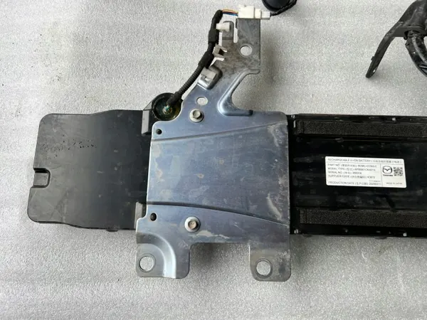 Batterie Mazda CX-30 OEM KF9801 10Ah Occasion image 7
