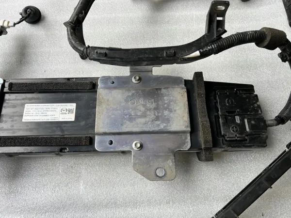 Batterie Mazda CX-30 OEM KF9801 10Ah Occasion image 8