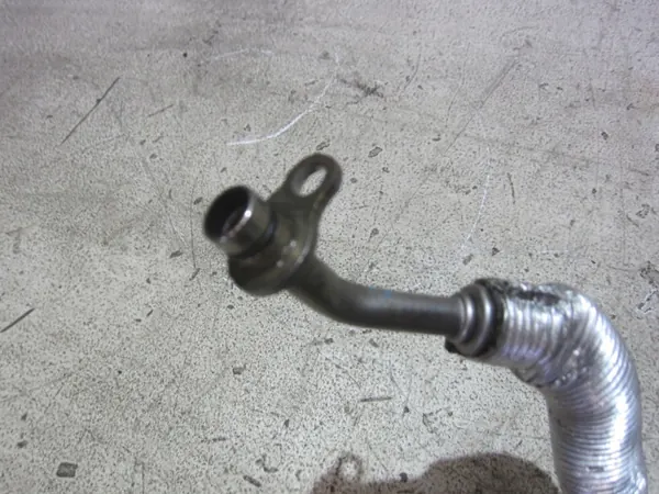BMW X1 F48 Turbo-toevoerleidingen OEM 11537617532 image 3