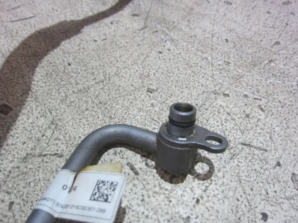 BMW X1 F48 Turbo-toevoerleidingen OEM 11537617532 image 5