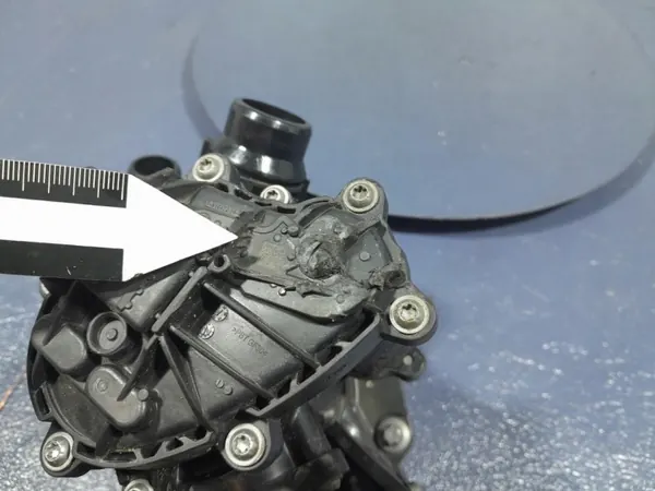 BMW Termostat OEM 8631943 för 2-serien F44 M235i image 8