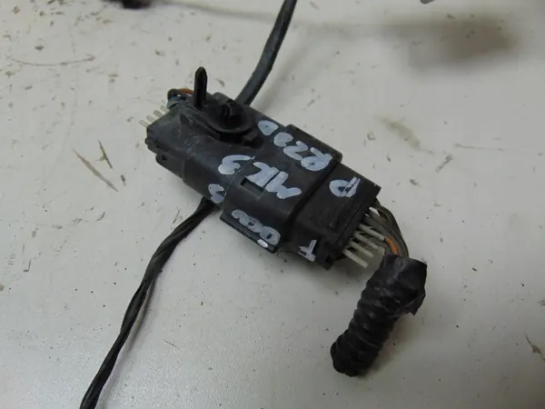 Ford OEM BV6T-15K867-AAF etupään parkkisensorisarja image 7