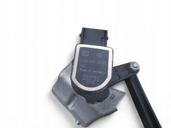 Mercedes-Benz Voor linker niveausensor OEM A2319053100 image 4